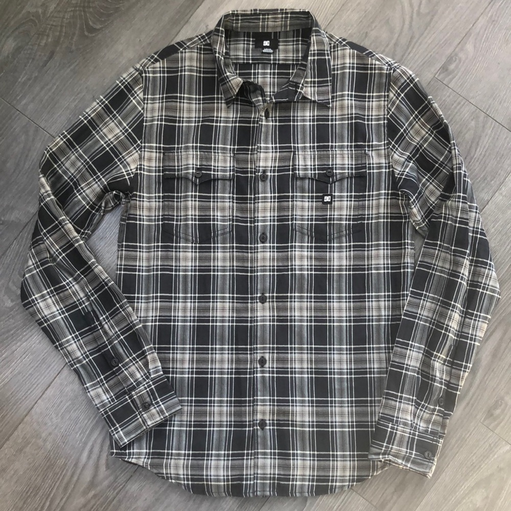 Mens black gray DC Shoes button up shirt size small
